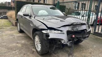 Salvage car Jaguar F-Pace F-Pace, SUV, 2015 / 2025 2.0 D 180 16V AWD 2017/5