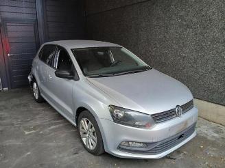 Coche siniestrado Volkswagen Polo Polo V (6R), Hatchback, 2009 / 2017 1.4 TDI 2015/9