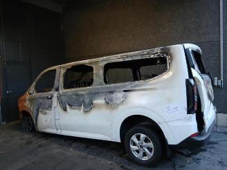 Ford Transit  picture 3