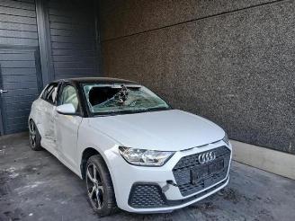 Coche siniestrado Audi A1 A1 Sportback (GBA), Hatchback 5-drs, 2018 1.0 25 TFSI 12V 2021/4