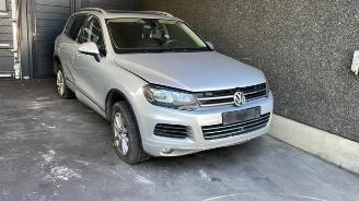 demontáž osobní automobily Volkswagen Touareg Touareg (7PA/PH), SUV, 2010 / 2018 3.0 TDI V6 24V BlueMotion Technology DPF 2014/4