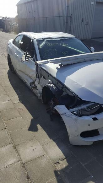 Coche siniestrado BMW RC E93  320i  cabrio 2011/1