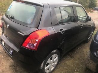 Salvage car Suzuki Swift 1300cc - benzine - automaat 2008/1