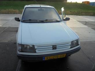demontáž osobní automobily Peugeot 309 309 II (3C/3A), Hatchback, 1989 / 1994 1.4 GR,GL,XL,SL,Profil 1989/4