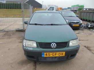 Coche siniestrado Volkswagen Polo Polo III (6N2), Hatchback, 1999 / 2001 1.4 16V 75 2000/10