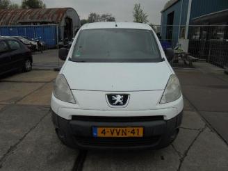 demontáž osobní automobily Peugeot Partner Partner Tepee (7A/B/C/D/E/F/G/J/P/S), MPV, 2008 / 2018 1.6 HDiF 90 16V Phase 1 2012/5