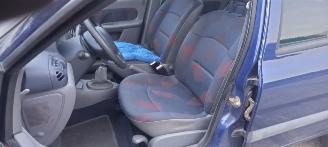 Renault Clio  picture 5