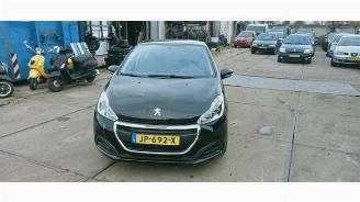 Vrakbiler auto Peugeot 208 208 I (CA/CC/CK/CL), Hatchback, 2012 / 2019 1.2 Vti 12V PureTech 82 2016/5
