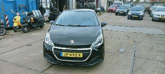 Schadeauto Peugeot 208  2016/5