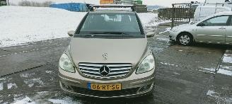 Schadeauto Mercedes B-klasse  2005/9
