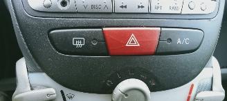 Peugeot 107  picture 5