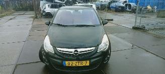 Coche accidentado Opel Corsa  2013/2