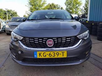 Coche siniestrado Fiat Tipo Tipo (356S), Sedan, 2015 1.3 JTD Multijet II 16V 2016/8