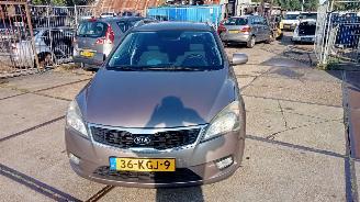 skadebil auto Kia Cee d  2009/11