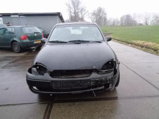 ojeté vozy osobní automobily Opel Corsa Corsa B (73/78/79) Hatchback 1.4 Joy,Sport,GLS 16V Ecotec (X14XE) [66kw]  (09-1994/09-2000) 1999/5
