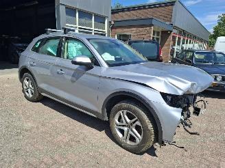 skadebil bedrijf Audi Q5 q5 50e 300pk 2024 hybride pluginn leer chassis OK  oliecarter stuk motor 100procent 2024/1