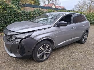 skadebil auto Peugeot 3008 3008  hybride 1.2 Automaat ALLURE airbag ok rijdbare schade 2024 ex bpm 2024/3