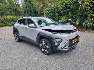 damaged passenger cars Hyundai Kona Hybrid Led Navi Stoelverw 2025/2