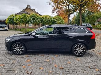 Volvo V-60 R-Design 2.0d 88KW Navi Stoelverw. picture 6