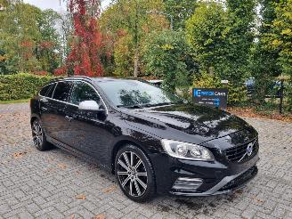 Damaged car Volvo V-60 R-Design 2.0d 88KW Navi Stoelverw. 2016/3
