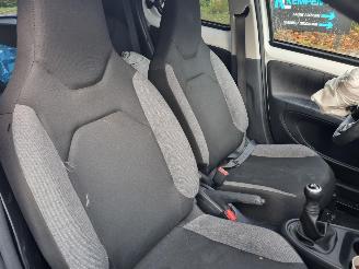 Toyota Aygo X 1.0 Airco picture 12