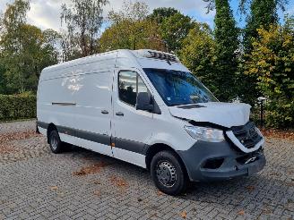 krockskadad bil auto Mercedes Sprinter 519 CDI Aut -32 Thermoking MAXI Mbux Navi 2023/6