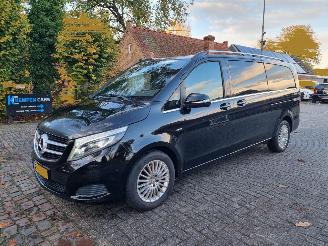 Vaurioauto  passenger cars Mercedes V-klasse 250d Aut. DC Extra Lang Led Stoelverw. 2017/5