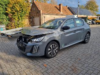 skadebil auto Peugeot 208 1.2 Hybrid Aut. Navi Stoelverw 2025/1