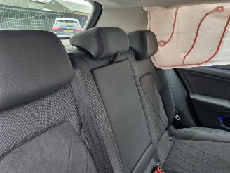 Volkswagen Golf eHybrid Pano Navi Led picture 12