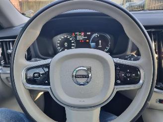 Volvo V-60 T6 AWD Recharge picture 21