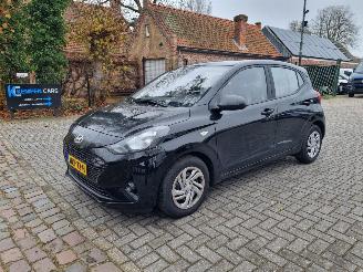 Damaged car Hyundai I-10 1.0 Premium Navi Airco Camera 2025/9