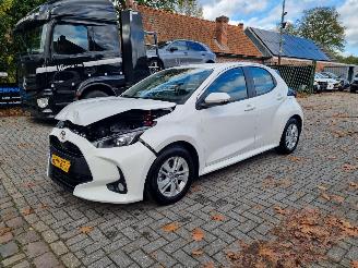 Schadeauto Toyota Yaris Hybrid 115 First Edition 2025/3