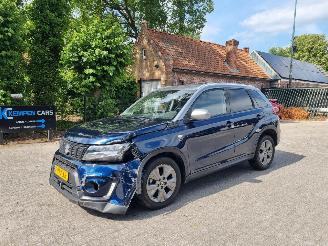 damaged passenger cars Suzuki Vitara 1.4 Boosterjet Hybrid Stoelverw. 2024/4