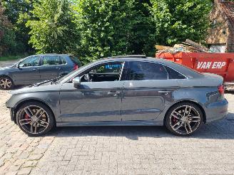 Unfallwagen Audi S3 2.0 TFSI Aut. quattro Pano Stoelverw 2017/12