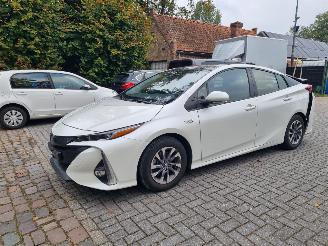 krockskadad bil auto Toyota Prius 1.8 Plugin Hybrid Clima Stoelverw Navi 2020/6