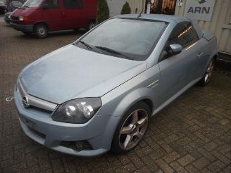 Salvage car Opel Tigra  2006/1