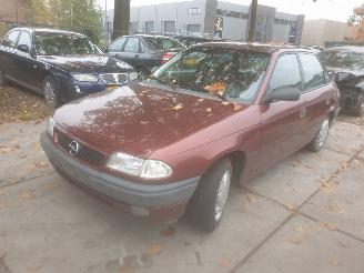 Uttjänta bilar auto Opel Astra sedan 1994/1