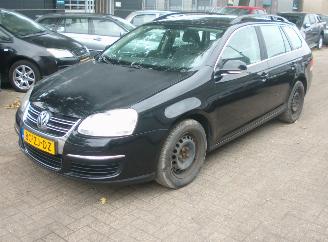 uszkodzony samochody osobowe Volkswagen Golf  2008/2