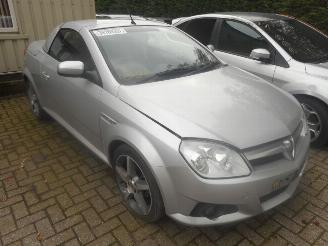 Salvage car Opel Tigra twin top 2009/1