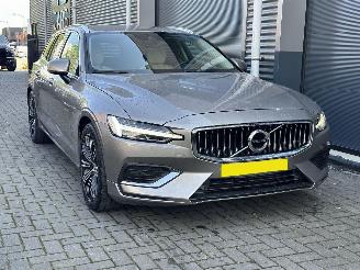 Coche accidentado Volvo V-60 AUT. NAVI/LED/CAMERA/FULL-ASSIST/MEMORY/VIRTUAL/LEDER/VOL! 2019/12