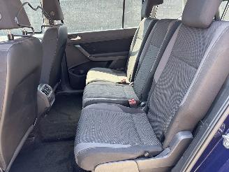 Volkswagen Touran 1.4 TSI MINIMAL DAMAGE | DRIVEABLE DAMAGE picture 10