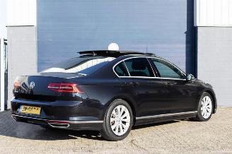 Volkswagen Passat 1.4 TSI ACT 3X R-LINE PANO/LEDER/LED/NAVI/CLIMA SCHADEVRIJ/DAMAGEDFREE picture 6