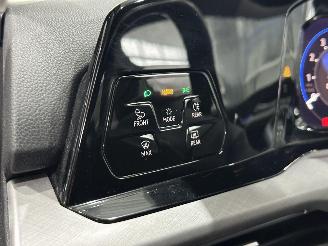 Volkswagen Golf TSI R-LINE DSG IQ LED / BLIND SPOT / CAMERA / STUURVERW VOL! picture 14