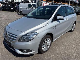 demontáž osobní automobily Mercedes B-klasse  2011/1