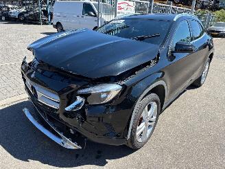 Sloopauto Mercedes GLA  2015/1