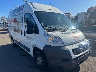 Peugeot Boxer  picture 2