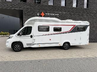 Vaurioauto  campers LMC  H730 G Tourer Lift / Airco / Lengte Bedden 2023/7