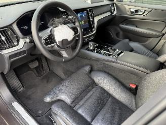 Volvo V-60 2.0 T6 AWD Recharge 253PK Aut. Ultimate Bright VOL! picture 17