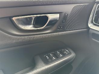 Volvo V-60 2.0 T6 AWD Recharge 253PK Aut. Ultimate Bright VOL! picture 31