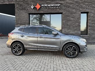 damaged passenger cars Nissan Qashqai 1.3 DIG-T 160PK Aut. TEKNA PLUS PANO VOL! 2020/9